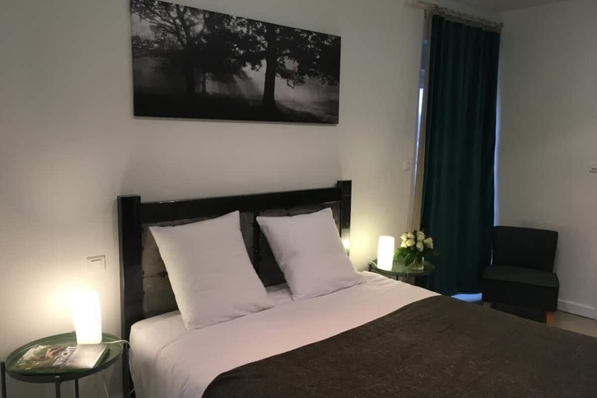 Comfort tweepersoonskamer (Small) | Individueel gedecoreerd, individueel gemeubileerd