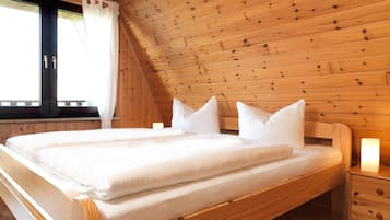 2 Schlafzimmer, Reisekinderbett