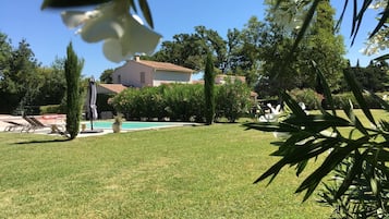 Piscine extérieure, piscine chauffée