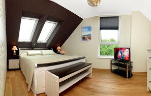 3 camere, ferro/asse da stiro, Wi-Fi gratuito