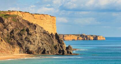 Mariners (2) - Bright and stylish apartment - 2 minute walk to the beach