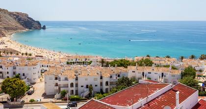 Mariners (2) - Bright and stylish apartment - 2 minute walk to the beach