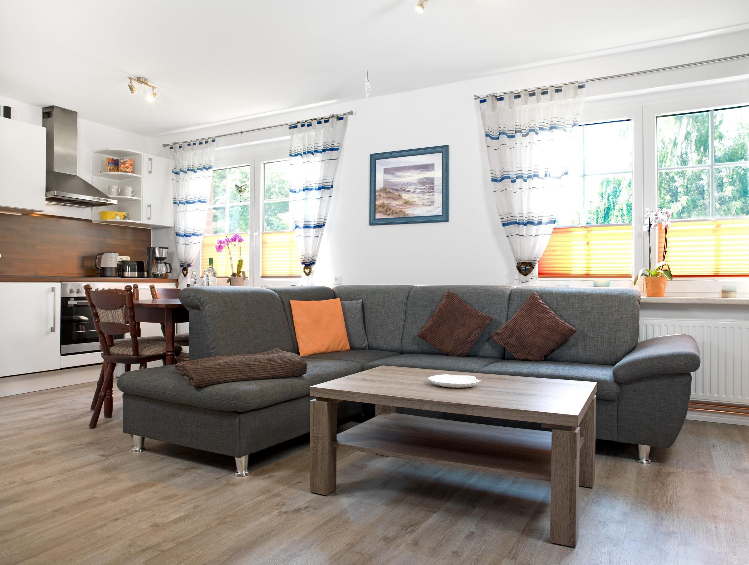 Televisio, kirjoja, stereot