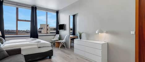 WiFi, bed sheets