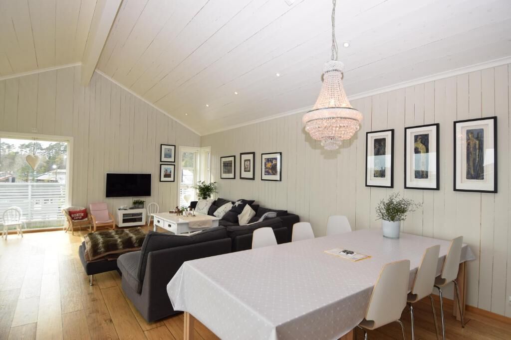 Hus, 5 soverom | Spiseområde på rommet