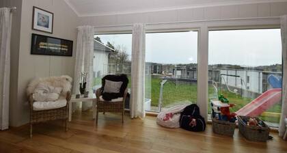 StayPlus Huge Family Home