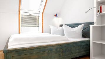 2 Schlafzimmer, Schreibtisch, Reisekinderbett, kostenloses WLAN