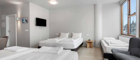 WiFi, bed sheets