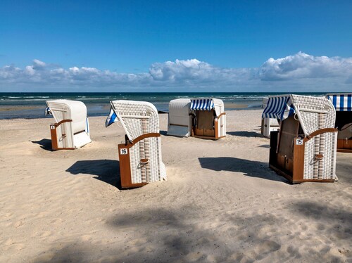 Haus SANDDORN - living experience just a stone's throw from the roaring sea