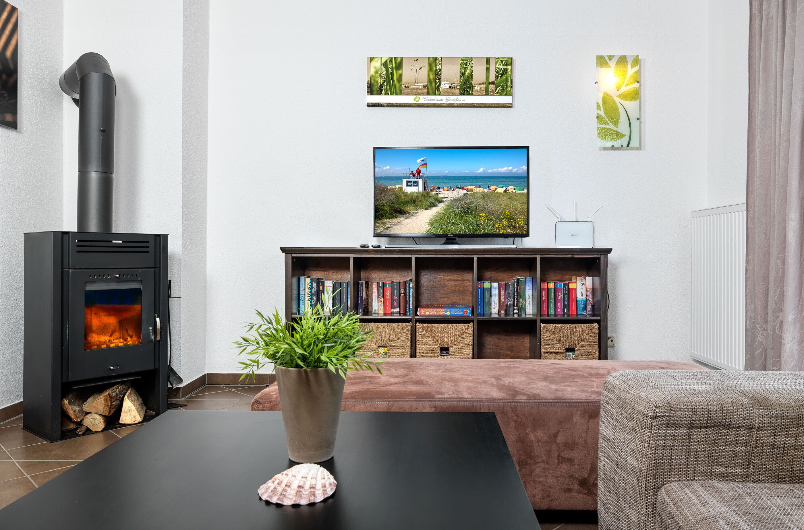 TV, lareira, DVD player, aparelho de som