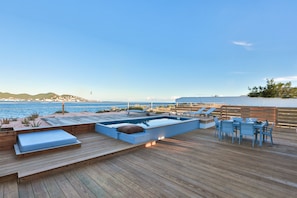 Terrace/patio - Cliff House (Simpson Bay)