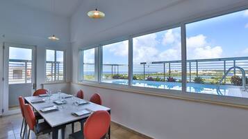 Penthouse, 4 Bedrooms | In-room dining