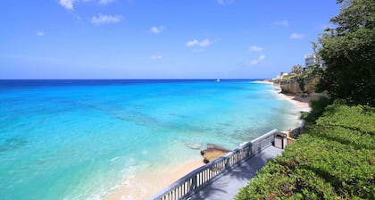 Cupecoy Beach Club