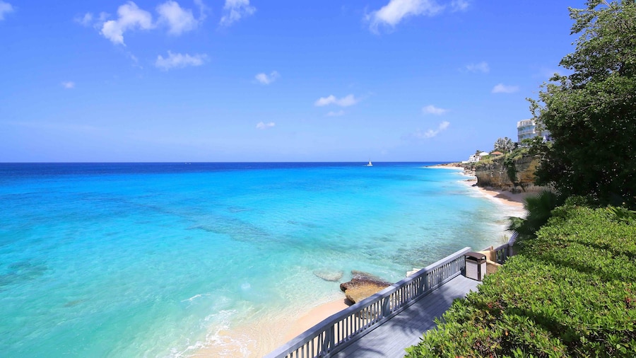Cupecoy Beach Club