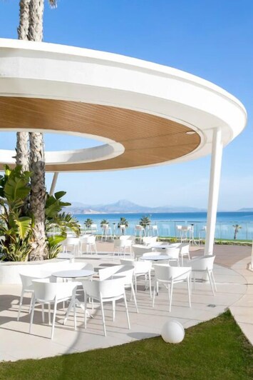 Chill out all year round (1)