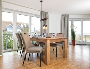 Dining - Apt. RINGEL ROBBE - dream apartment with harbor views! (Insel Poel / OT Timmendorf Strand)