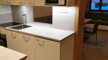 Basic Apartment (excluding cleaning fee EUR 70) | Private kitchen