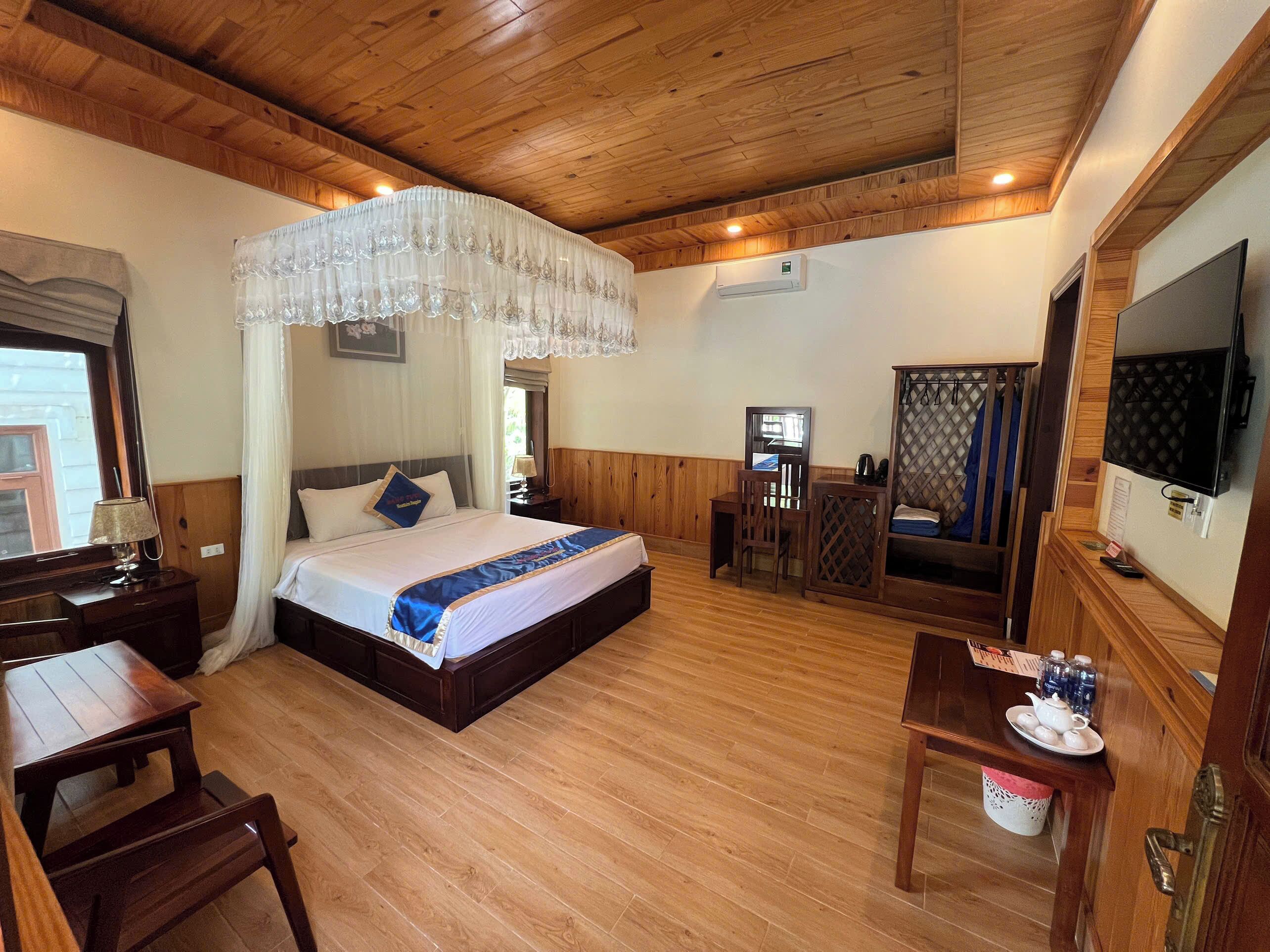 Premium bedding, memory foam beds, minibar, individually decorated