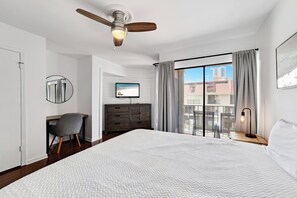 2 bedrooms, desk, WiFi, bed sheets