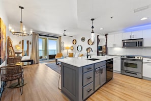 Condo, 1 Bedroom, Partial Ocean View (2-1303) | Private kitchen
