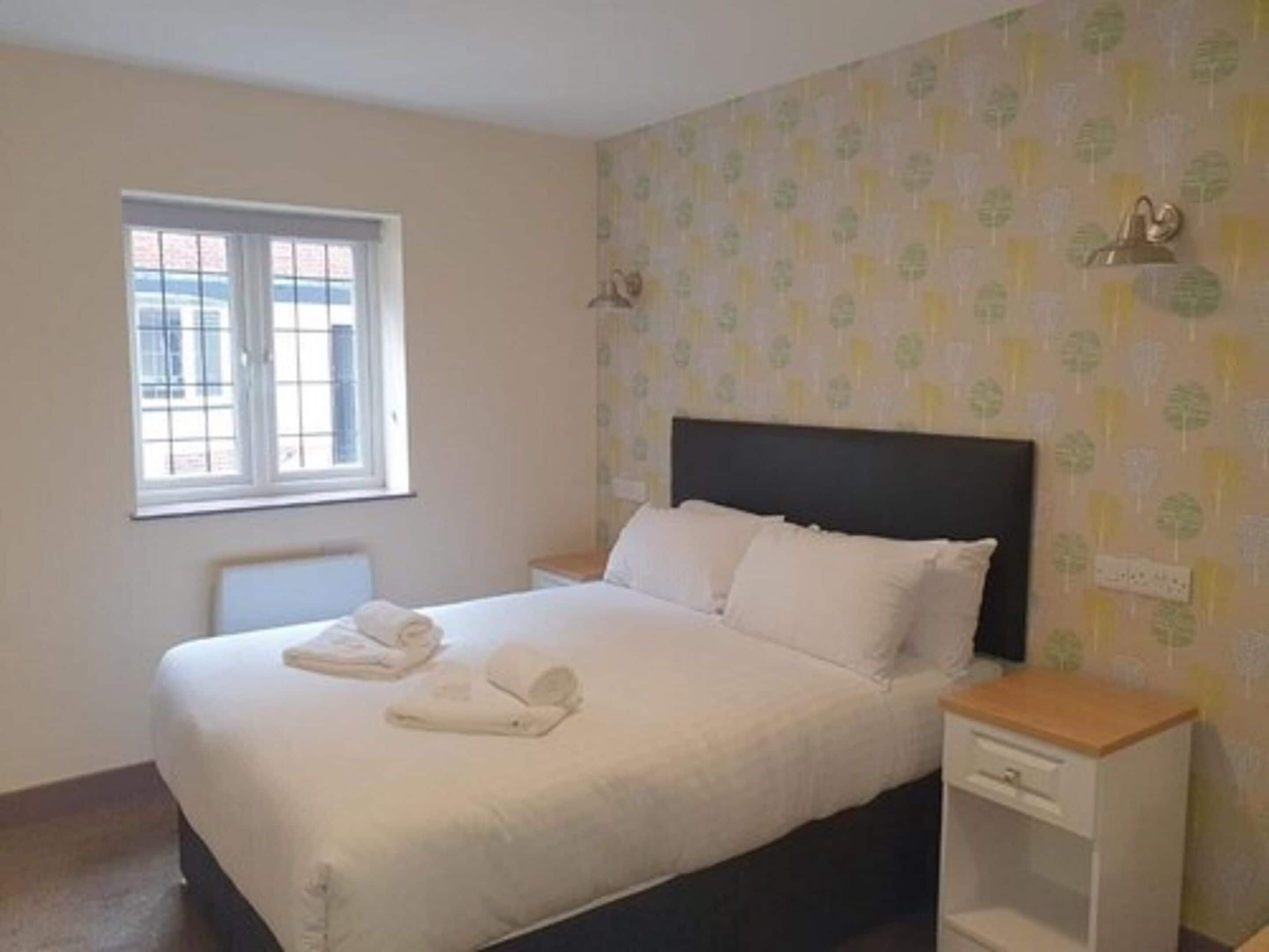 Double Room | Premium bedding, free WiFi, bed sheets