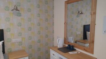 Ropa de cama de alta calidad, wifi gratis y ropa de cama