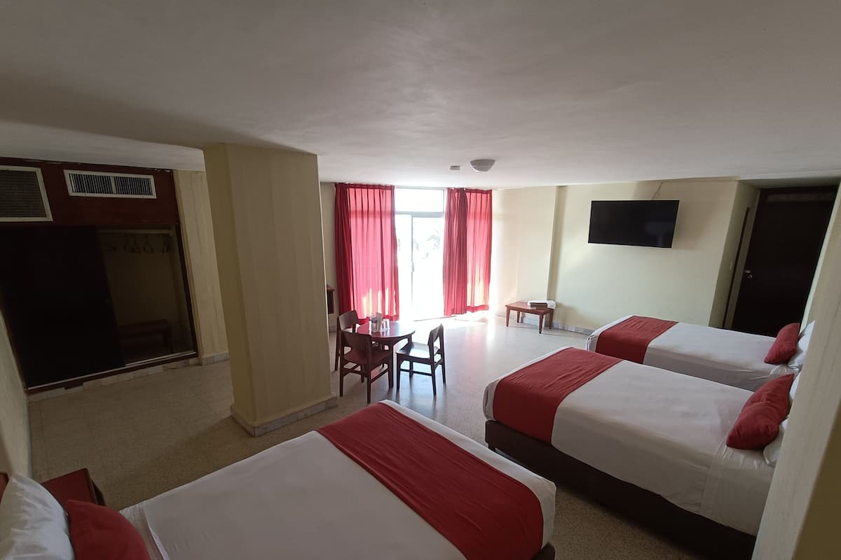 标准三人房, 多张床 | 免费 WiFi、床单