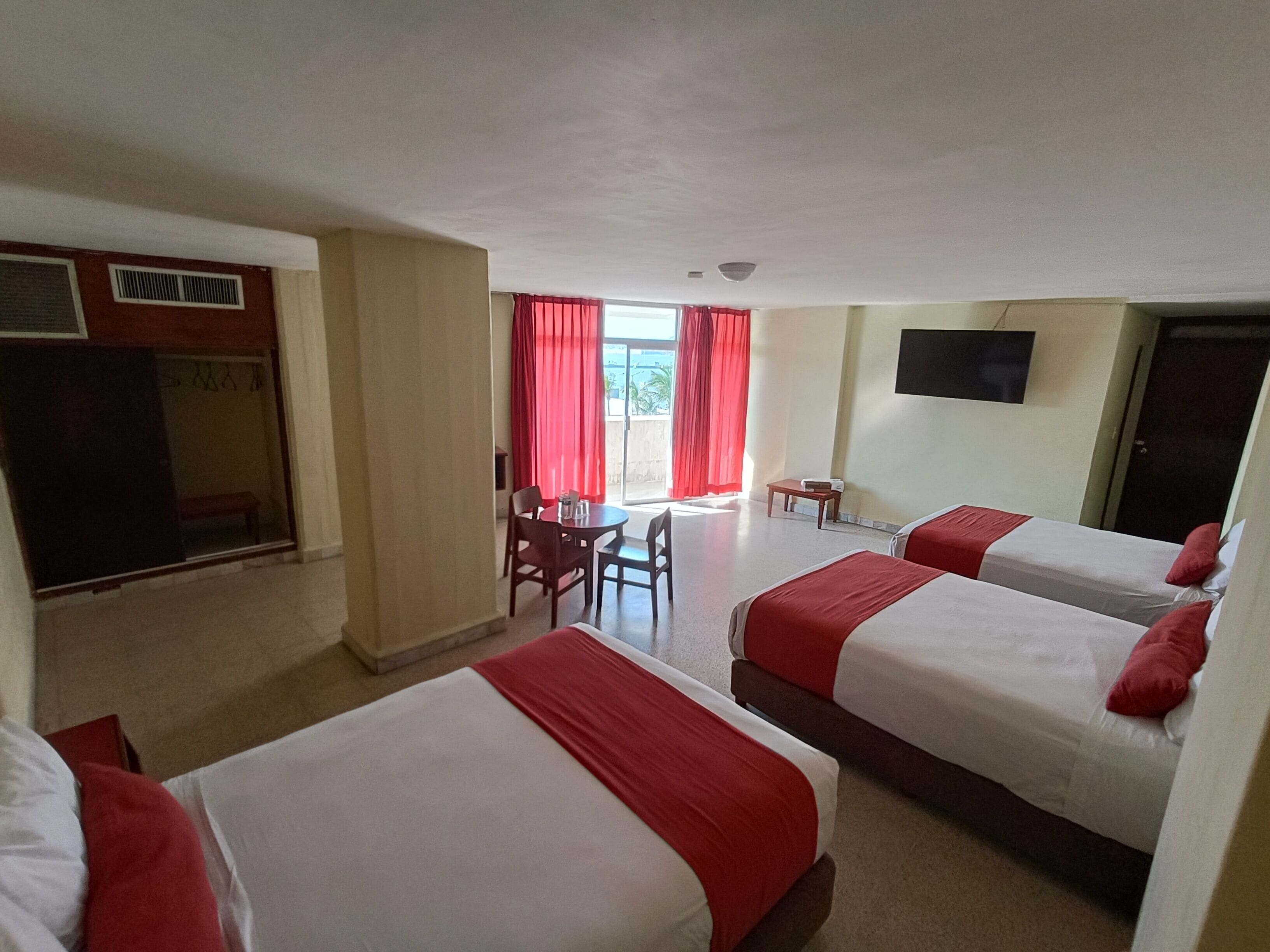 Wifi gratis y ropa de cama 