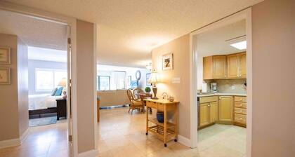 2122 Beachwood Villa