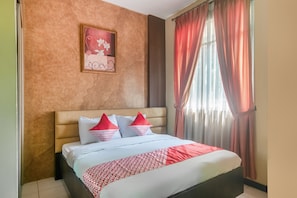 Room - OYO 3146 Emerald Hill (Karawang)