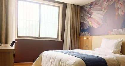 PAI Hotels Yulin Second Street South Gate