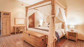 Chambre Royale (SHANAYA) | Literie de qualité supérieure, rideaux occultants, chambres insonorisées