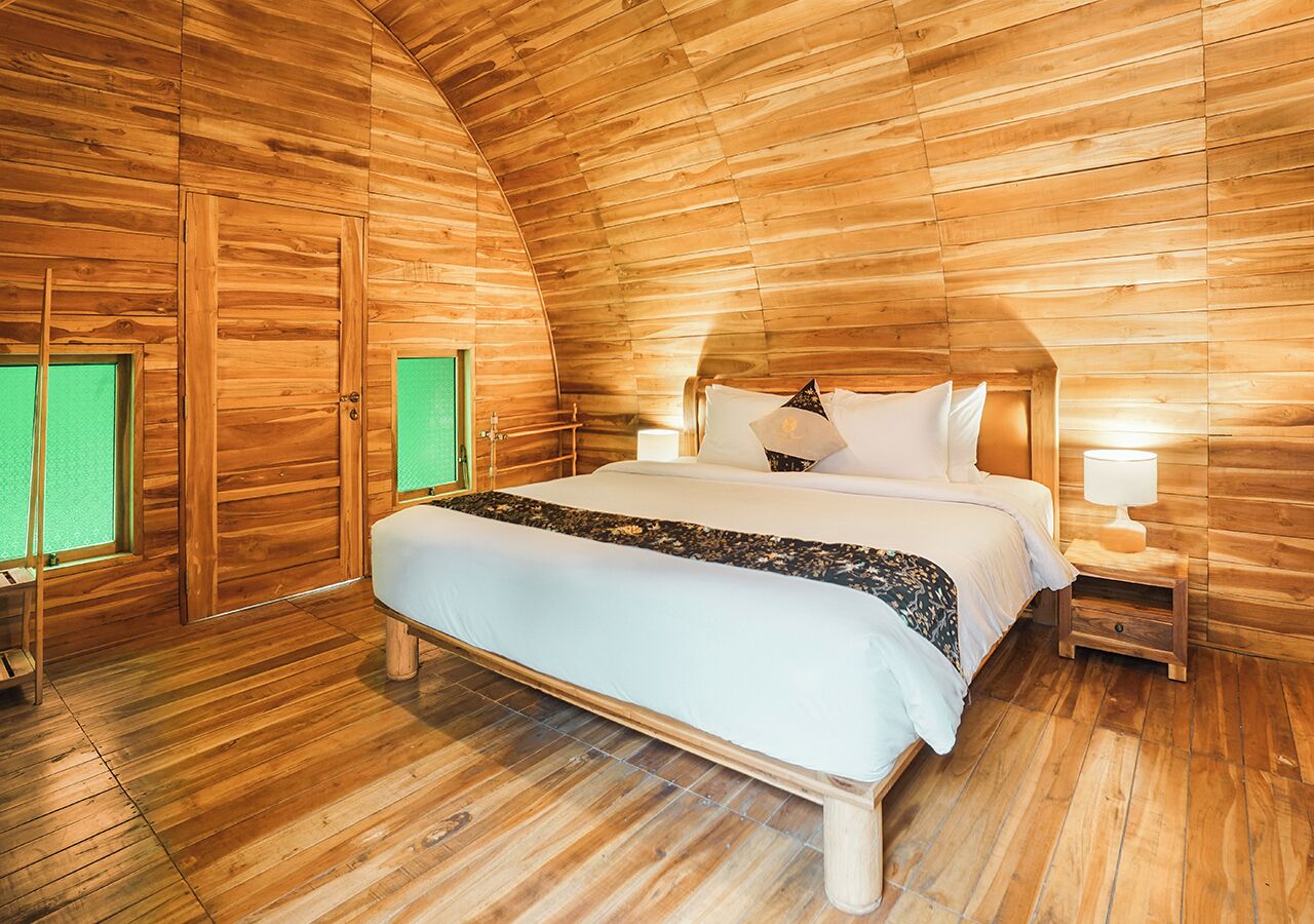 Kamar Twin (RANGGAWUNI 2 BED) | Seprai premium, tirai kedap cahaya, kedap suara, dan Wi-Fi gratis