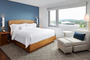 Escritorio y espacio para trabajar con laptop 