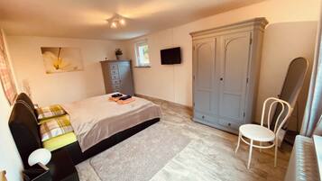 2 Schlafzimmer, Bügeleisen/Bügelbrett, Reisekinderbett, kostenloses WLAN