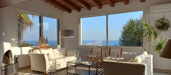 Magnificent villa with swimming pool and stunning beach views on Barcelona Coast