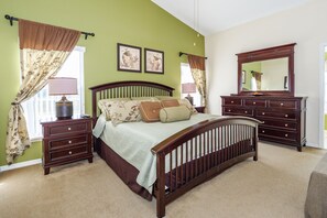 4 bedrooms, in-room safe, iron/ironing board, WiFi