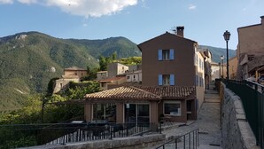 Front of property - L'auberge des sens (Le Mas)