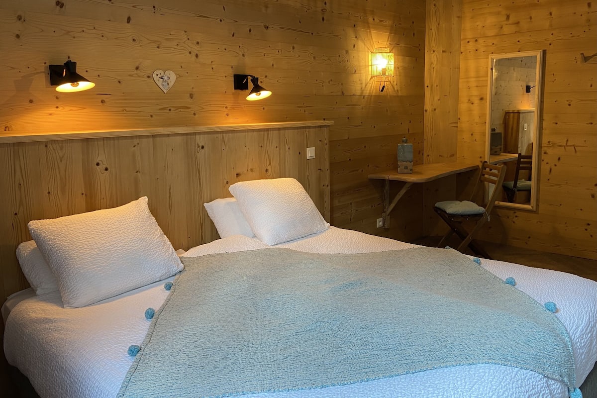 1 bedroom, soundproofing, free WiFi, bed sheets