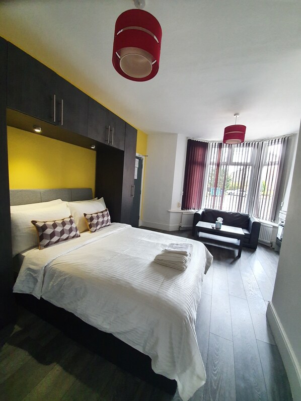 Standard Studio Suite | Free WiFi