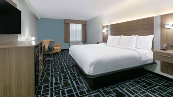 Bureau, fer et planche à repasser, lits pliants/supplémentaires