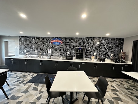 Free daily continental breakfast