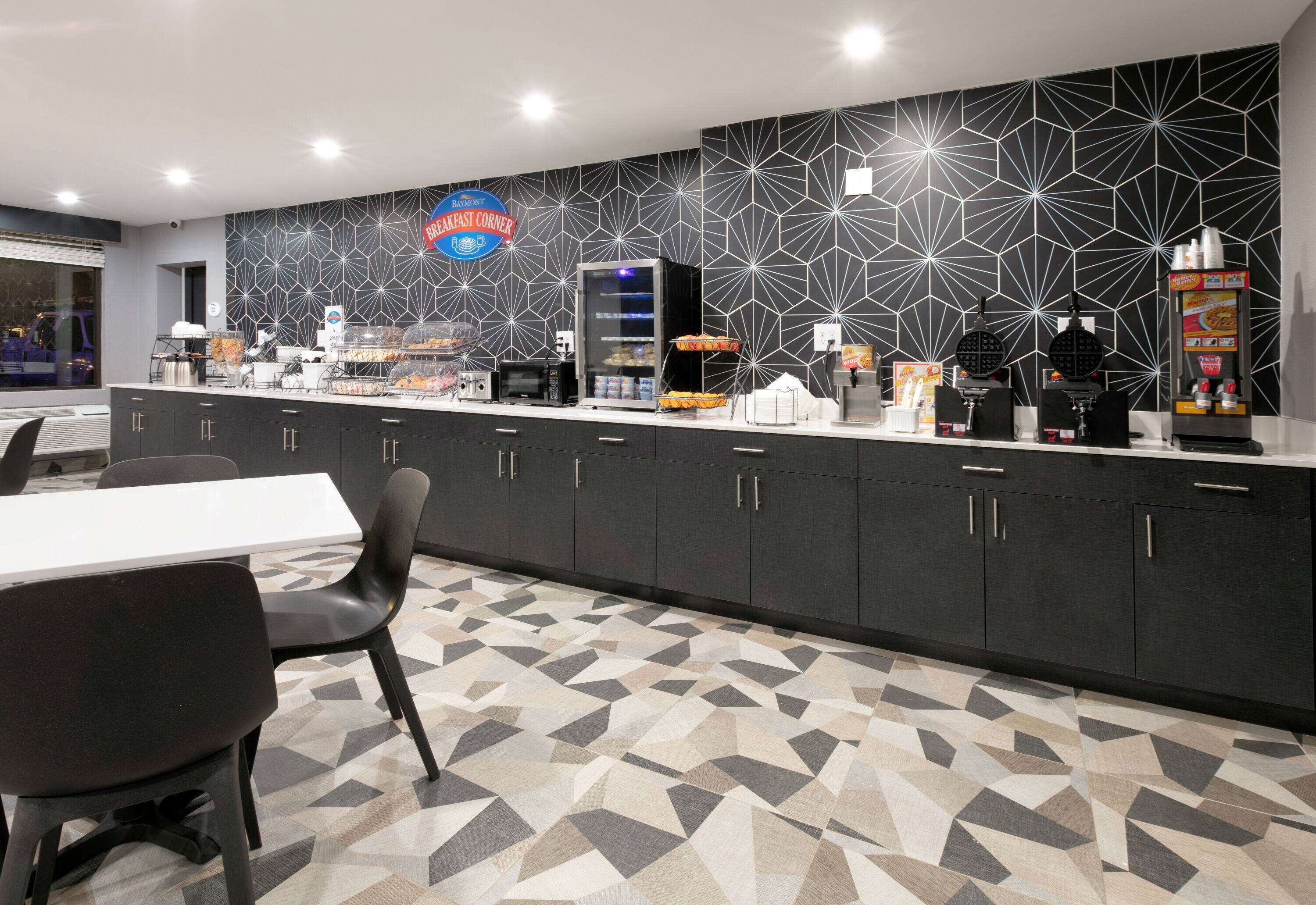 Free daily continental breakfast