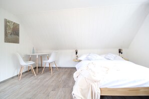 Apartament familiar, 2 dormitoris | Decoració individual i mobiliari individual 