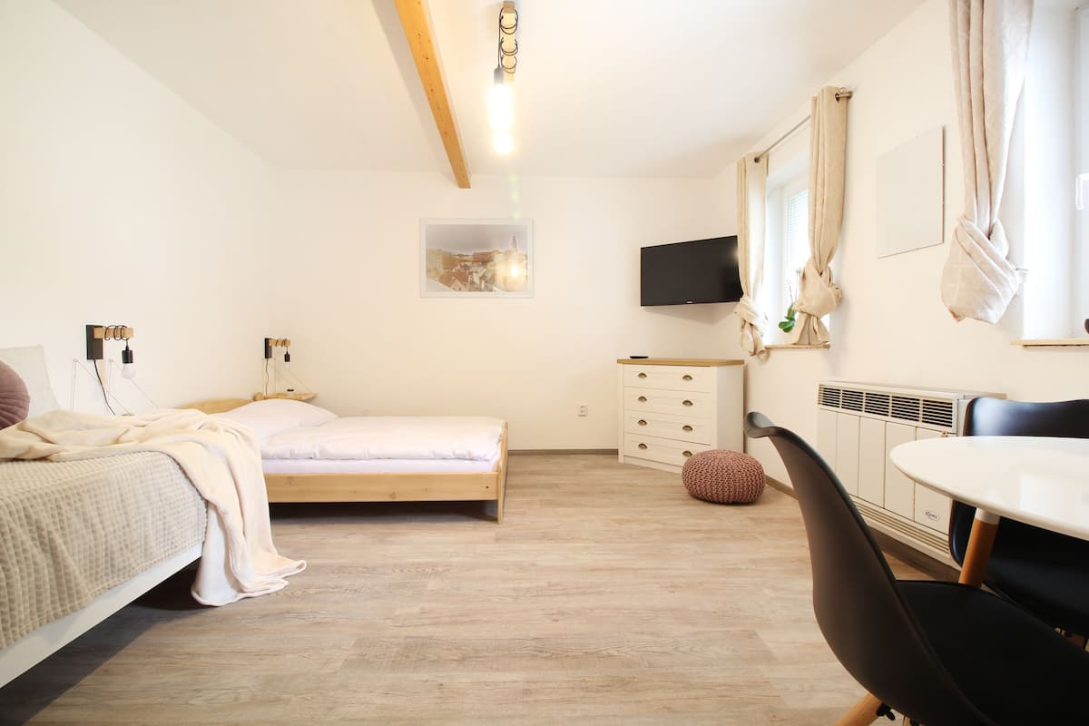 Departamento Confort, 1 cama matrimonial | 1 habitación, decoración personalizada y muebles diferentes