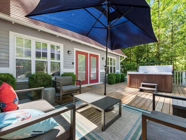 Terrace/patio - Private Setting - Close to Beach, Shops, Restaurants and the Casino (New Buffalo)