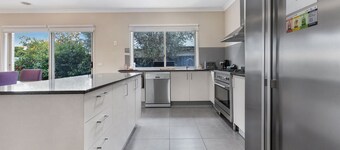 Toonalook Retreat - A comfortable and spacious 3 bedroom, pet-friendly home