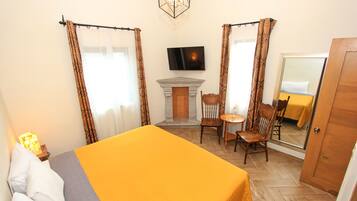 Deluxe-Zimmer | Bügeleisen/Bügelbrett, kostenloses WLAN, Bettwäsche