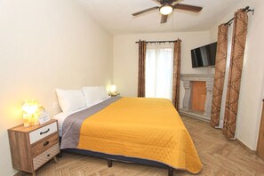 Deluxe Room | Iron/ironing board, free WiFi, bed sheets - El Secreto (San Miguel de Allende)