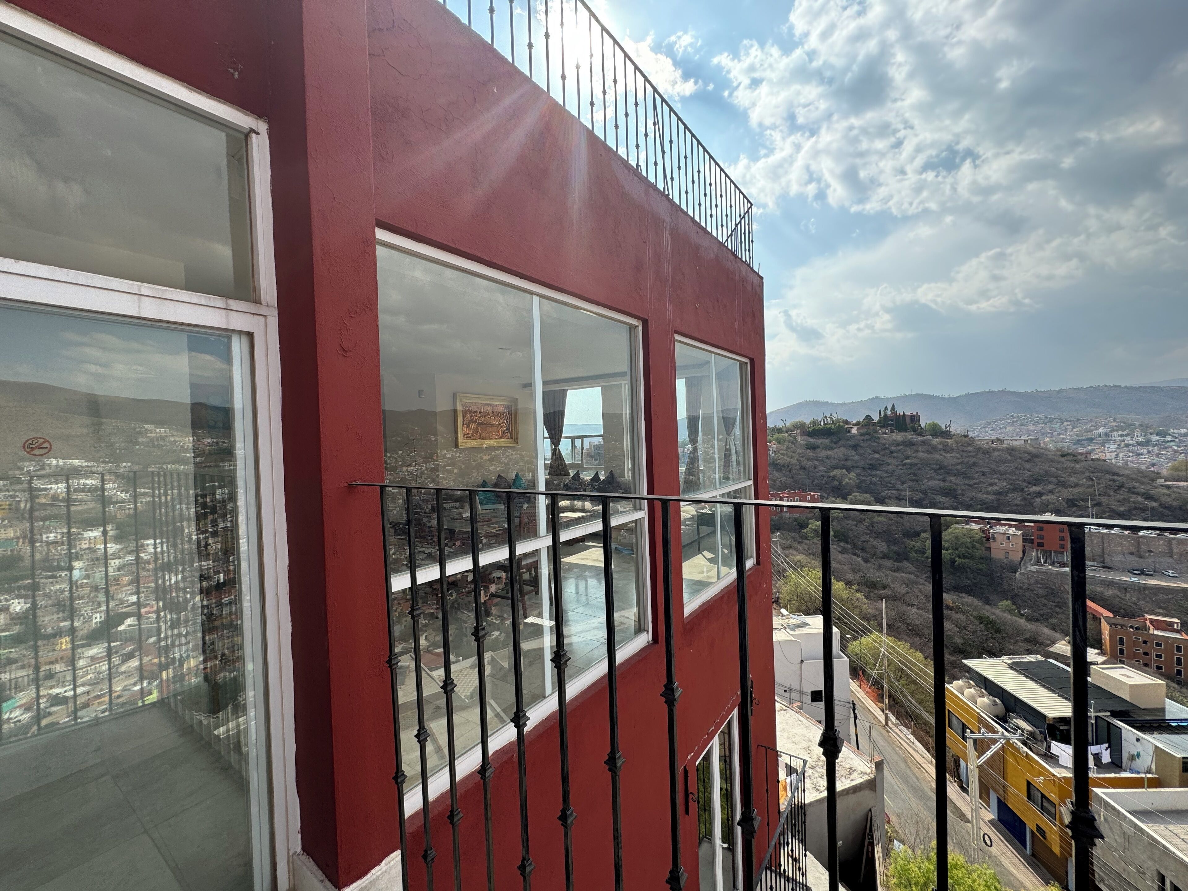 Photo - La Vista Hotel